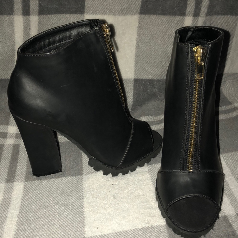 Women’s Black Booties Size 8